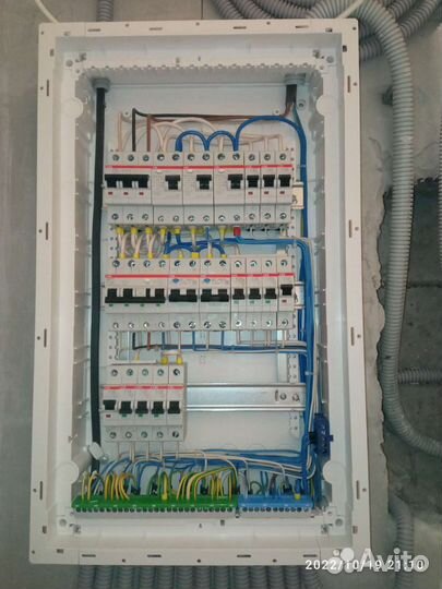 Услуги электрика, Мастер на час, электрик