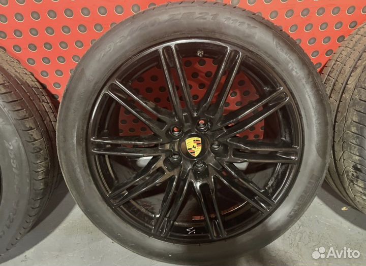 Диски с резиной Porsche Cayenne 958 2016 R21