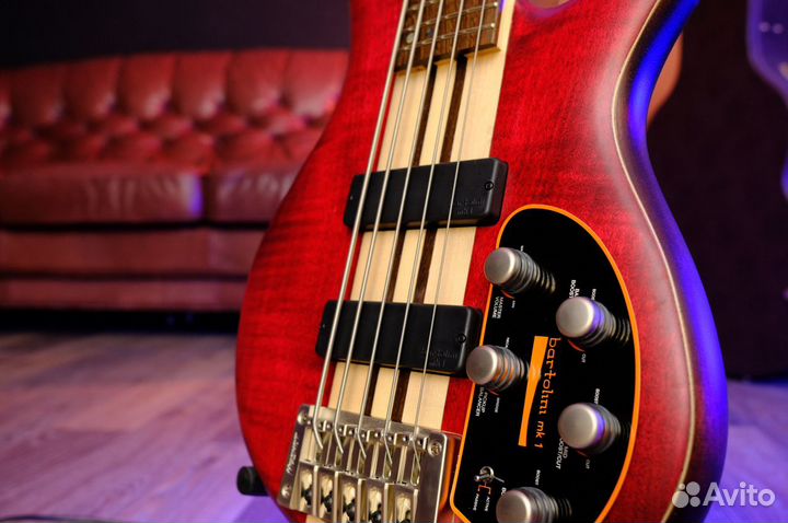 Бас гитара Cort 5 струнная (комплект)