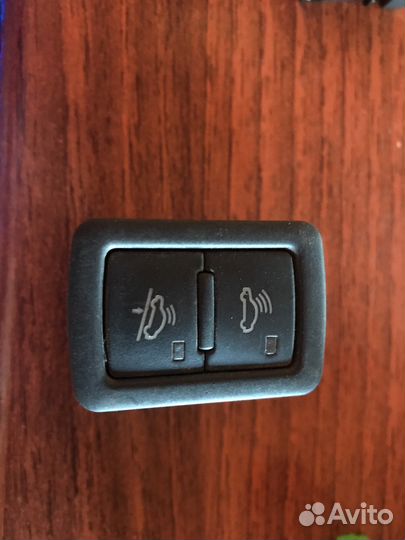 Клавиша аварийной сигнал. кнопка аварийки