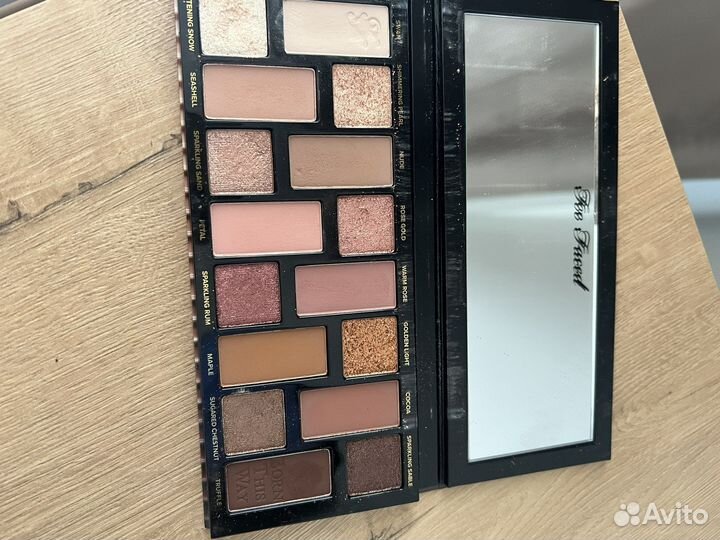 Палетка теней too faced