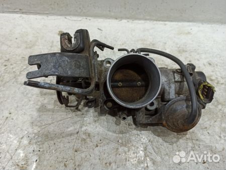 Дроссельная заслонка 2221062090