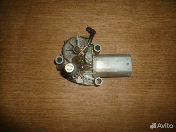 4673010 мотор заднего дворника Chrysler Voyager 3