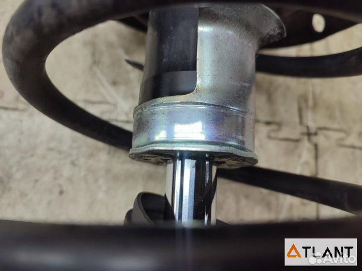 Стойка передняя правая honda FIT