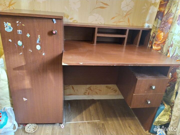 Компьютерный стол