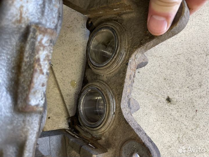 Суппорт паджеро 4 передний/ прадо 120