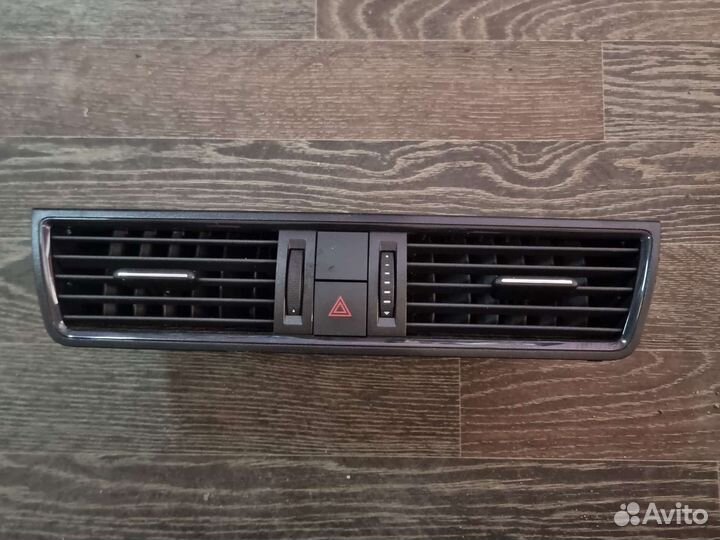 Дефлектор воздушный Skoda Rapid