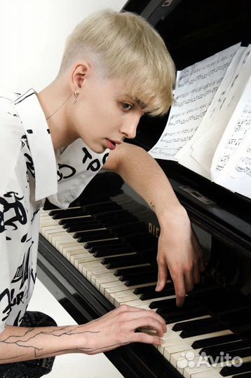 Написание текстов и песен