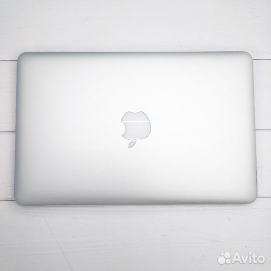 Apple MacBook Air 11 2011