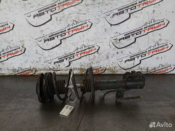 Стойка ходовки toyota celica ZZT230 ZZT231 передня