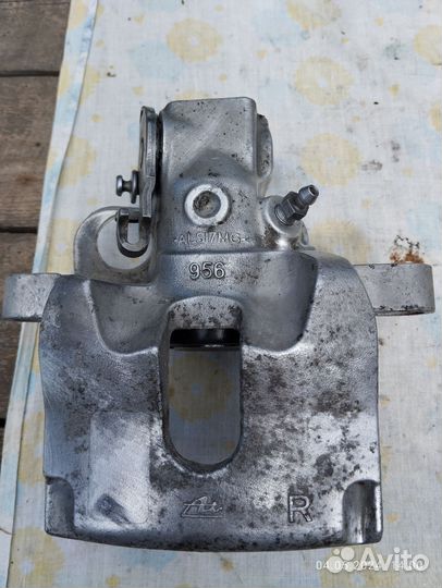 Суппорт тормозной задний правый Ситроен с5х7