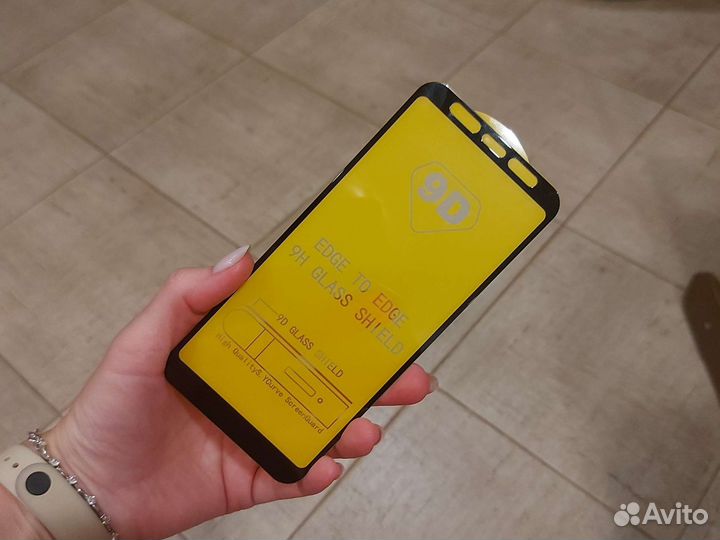 Защитное стекло доя Samsung A8+