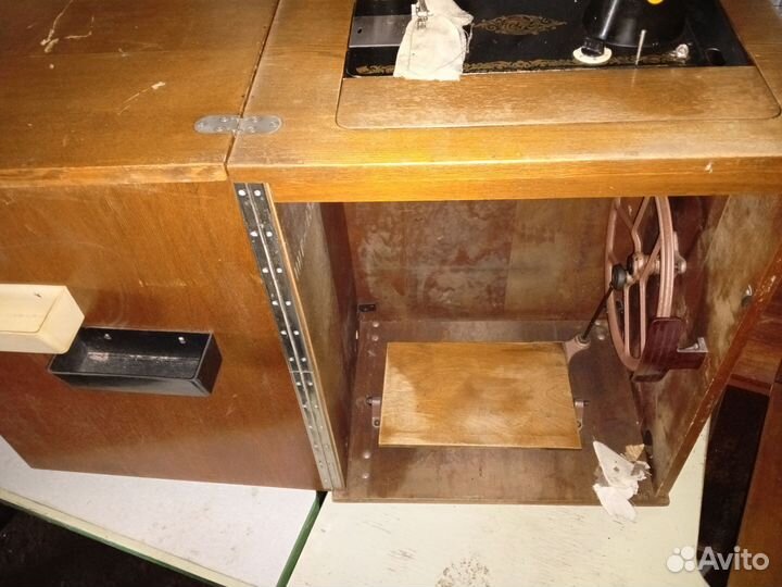 Швейная машина Подольск ножная