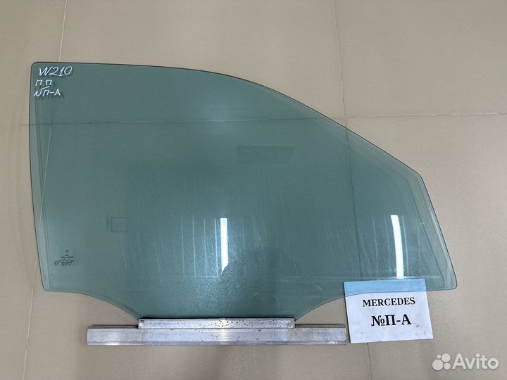 Стекло двери синее Mercedes W210