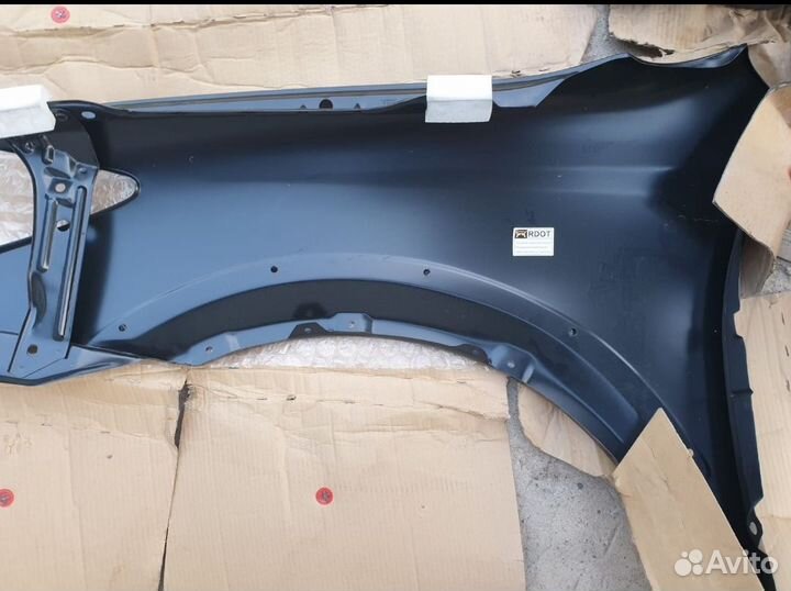 Крыло переднее правое на Pontiac Vibe