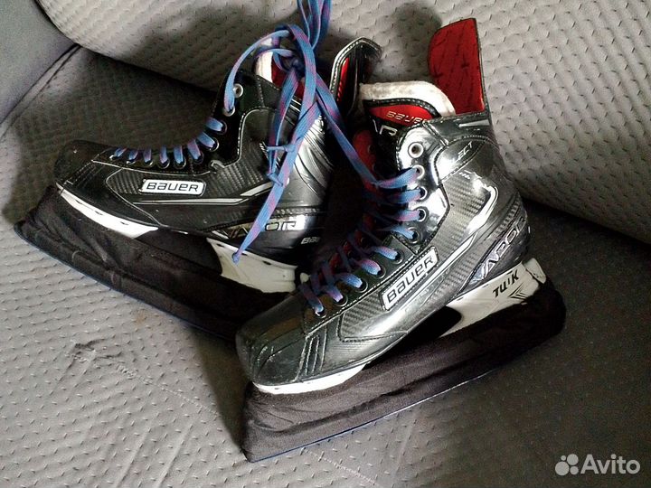 Хоккейные коньки bauer