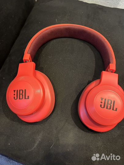 Беспроводные наушники jbl E 55 BT