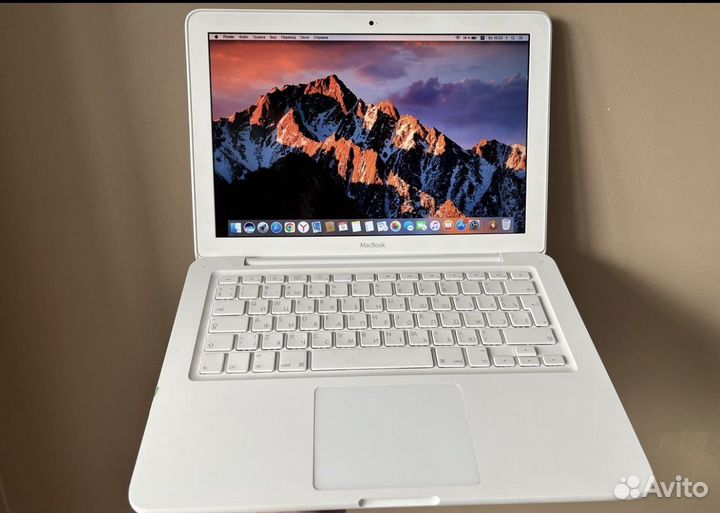 Apple MacBook