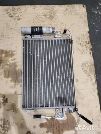 Радиатор кондиционера Renault Kangoo KW0