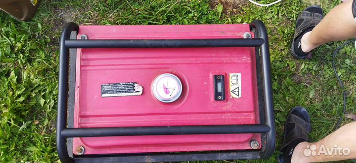Бензиновый генератор