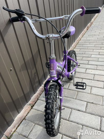 Велосипед детский 12 радиус + 2доп колеса