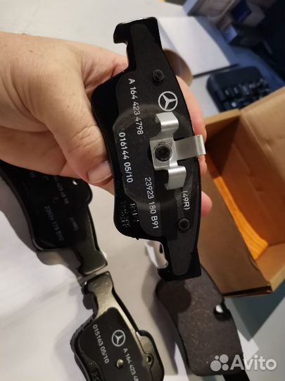 Колодки тормозные Mercedes GL ML W164 оригинал