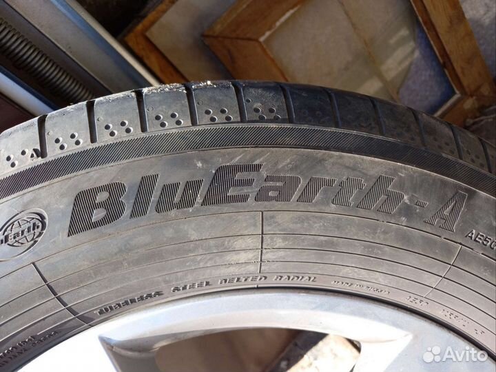 Yokohama BluEarth AE50 215/65 R17 99V