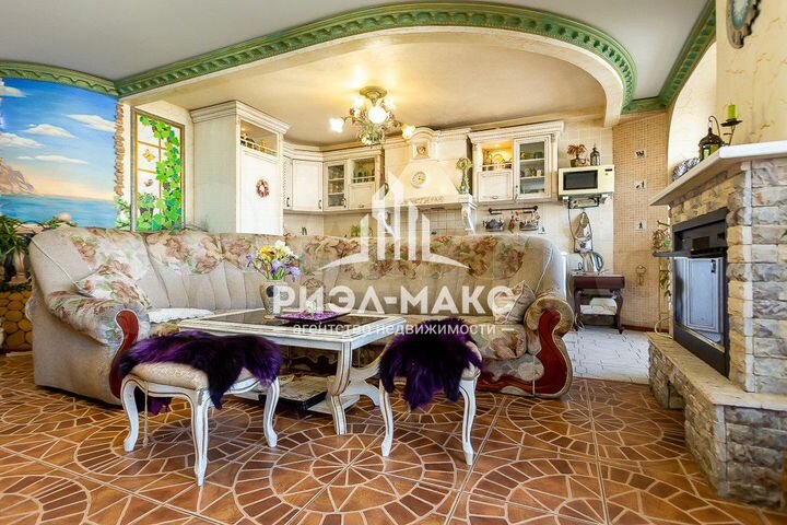 3-к. квартира, 89,7 м², 10/12 эт.