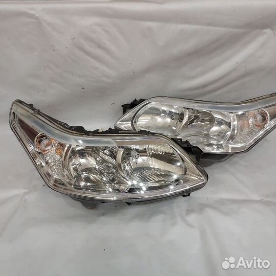 Фары Citroen C4 Комплект.Левый руль