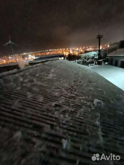 Уборка снега вручную