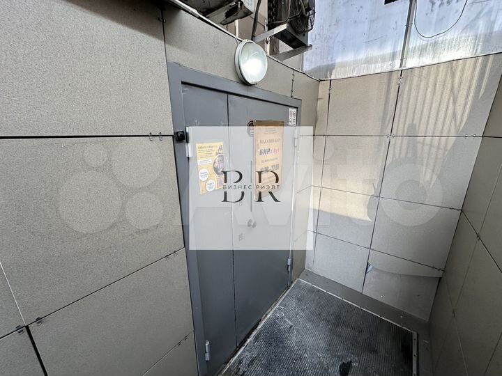 2 входа Торговля на 1 линии Парковка, 208.9 м²