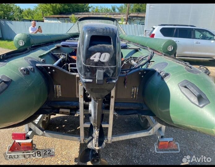 Моторная лодка