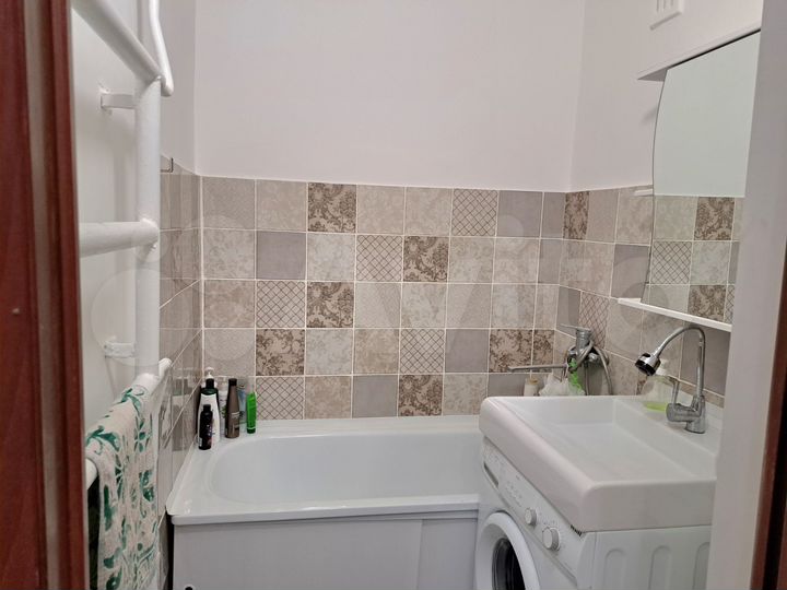 2-к. квартира, 46 м², 2/5 эт.