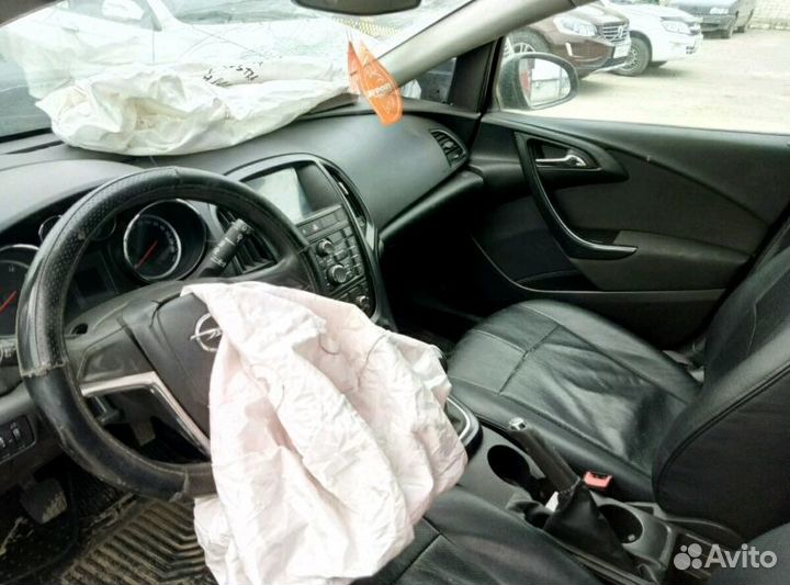 Пластик салона опель астра j