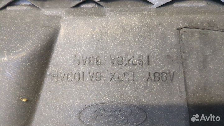 Решетка радиатора Ford Mondeo 3, 2001