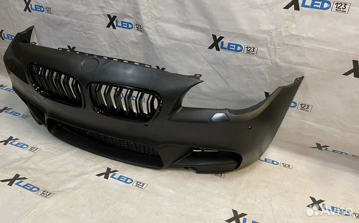 Передний бампер BMW f10 m5 под птф с ноздрями