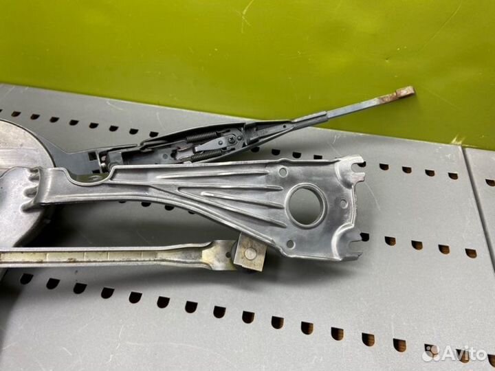 Трапеция дворников Mercedes-Benz W124 M102 2.3