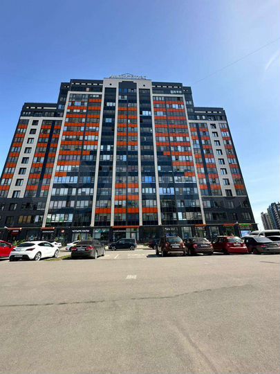 2-к. квартира, 70 м², 8/15 эт.