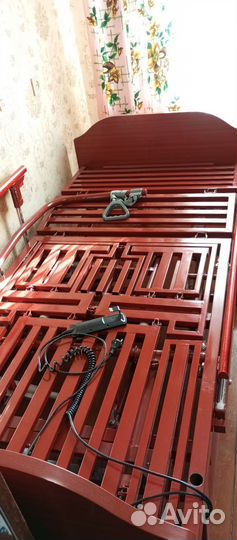 Кровать для лежачих больных с электроприводом