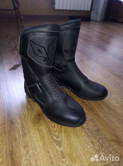 Мотоциклетные ботинки