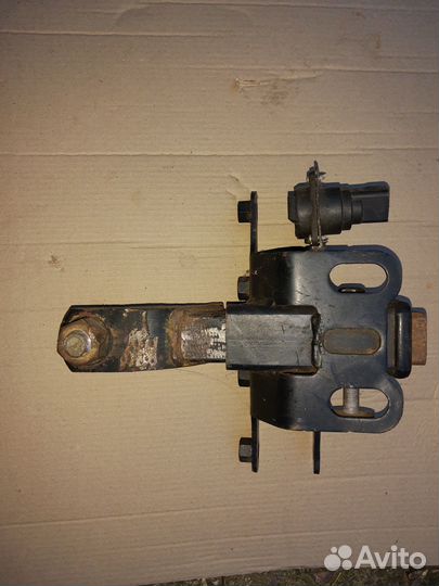 Фаркоп американский квадрат jeep grand cherokee wk