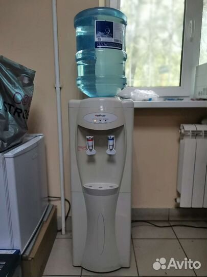 Кулер для воды с холодильником