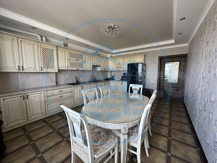 3-к. квартира, 101,6 м², 6/8 эт.