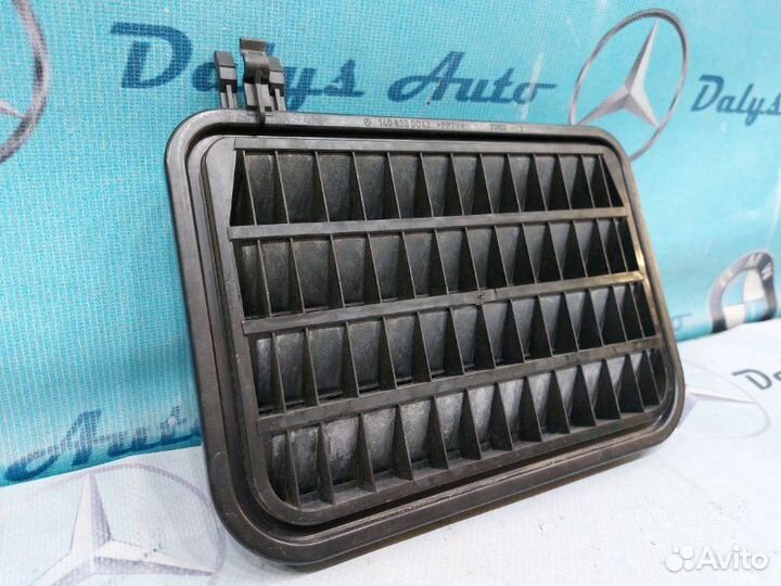 Решетка вентиляционная задняя Mercedes-Benz