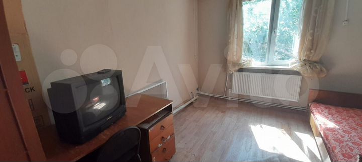 Комната 13 м² в 1-к., 1/2 эт.