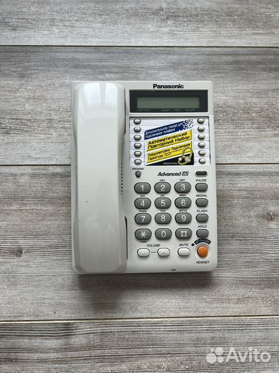 Телефон Panasonic KX-ts2365ruw