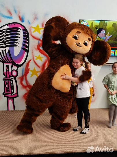 Поздравление Чебурашка, ростовые куклы