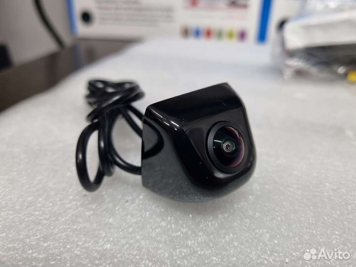 Камера заднего вида AHD винтовая