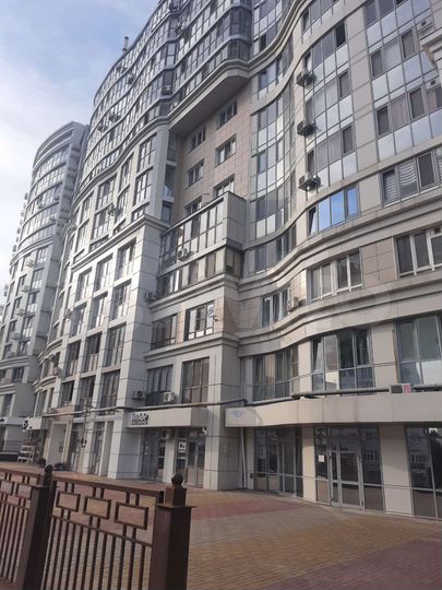 3-к. квартира, 81 м², 3/14 эт.