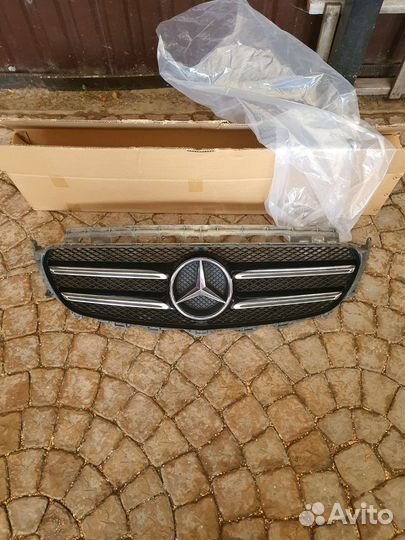 Решетка радиатора mercedes w213 amg